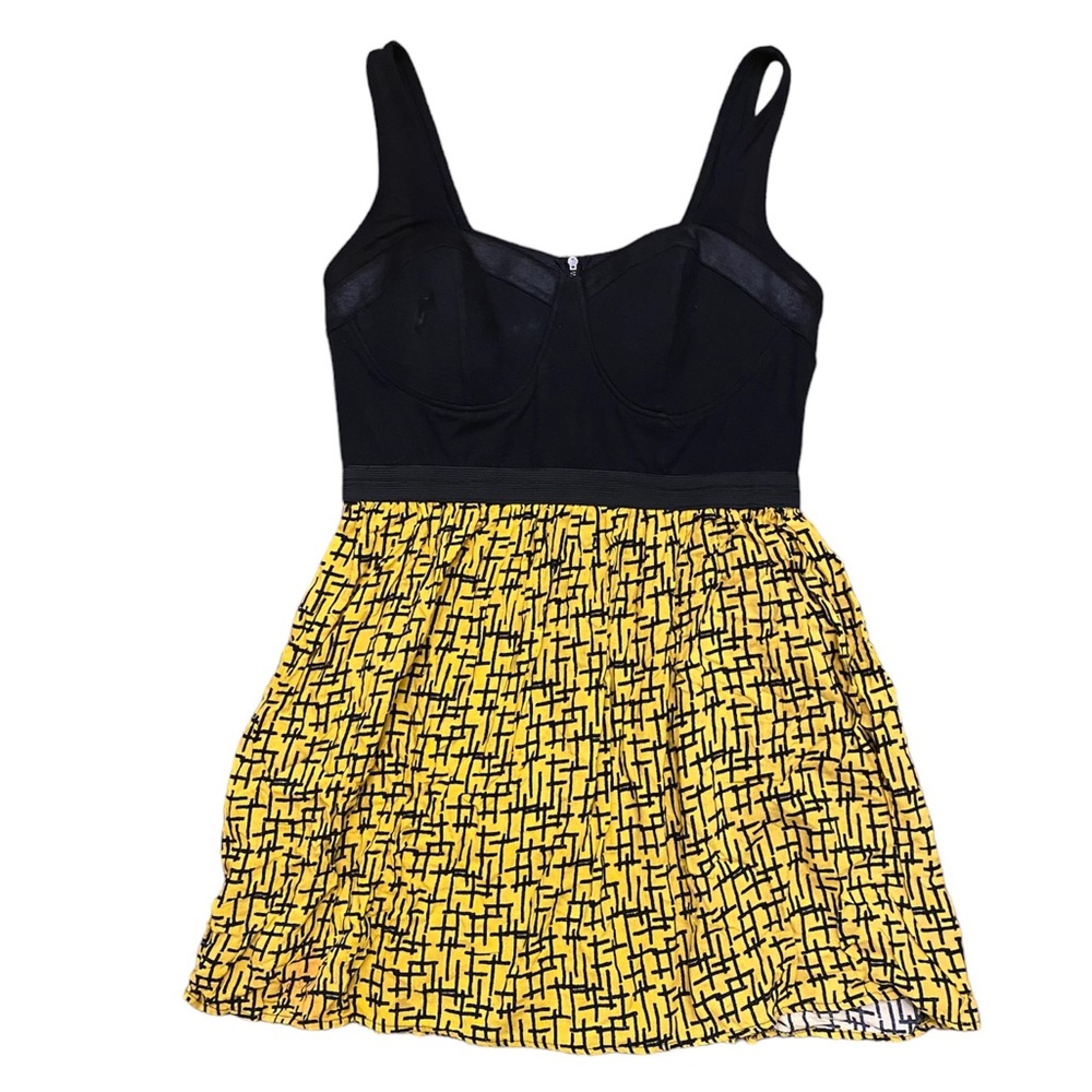 Black and yellow skater-girl dress. Made by Material Girl. Size is XL